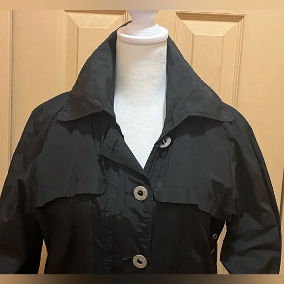 Chico’s black long raincoat/ windbreaker/ trench coat. Silver-tone buttons. Sz M - Picture 2 of 10